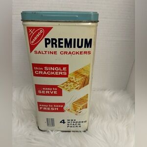 Vintage 1969 Nabisco Premium Saltine Crackers Metal Tin